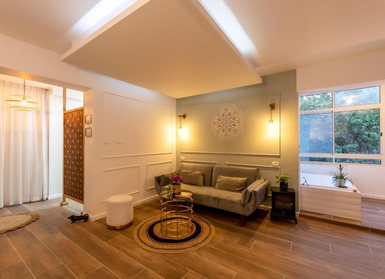 אוסנתה סוויטת בוטיק עם בריכה פרטית Villa Kefar Weradim Exterior photo